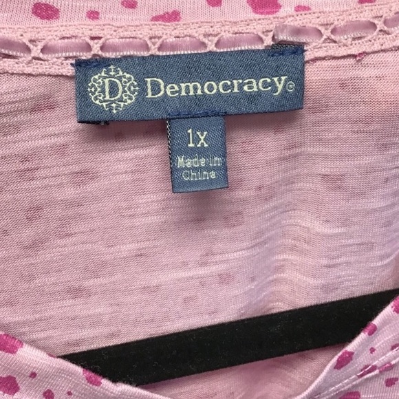 Democracy Puffed Sleeved Tee Shirt - Picture 7 of 7